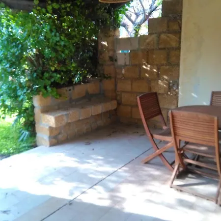 Ferienhaus One Bedroom House At Praialonga 200 M Away From The With Enclosed Garden And Wifi *