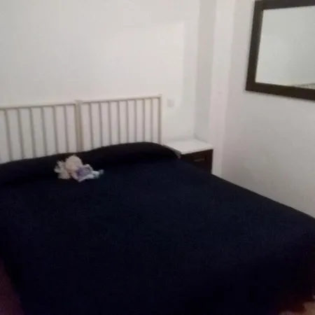One Bedroom House At Praialonga 200 M Away From The With Enclosed Garden And Wifi *